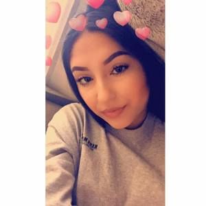 Meet your Posher, Adriana